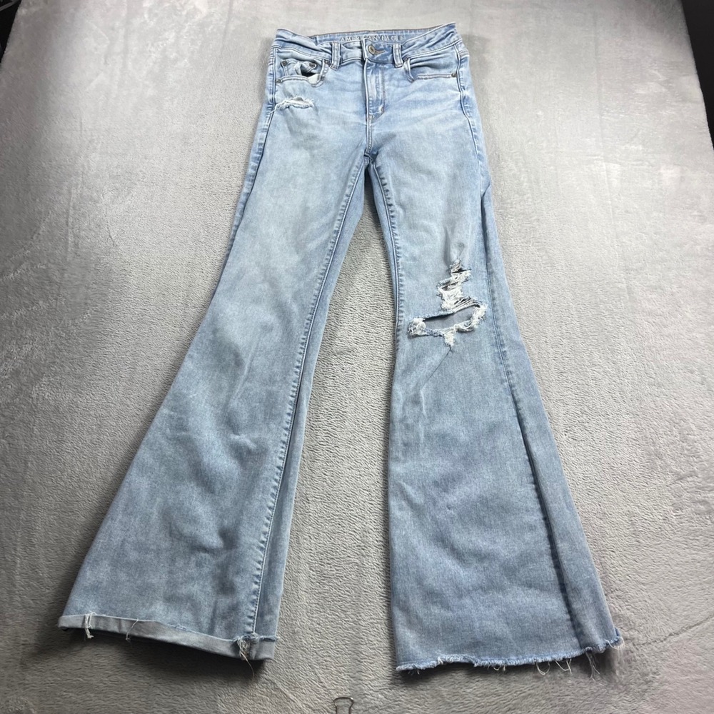 American Eagle Super High-Rise Flare Distressed Light Wash Jeans Women 4 Regular